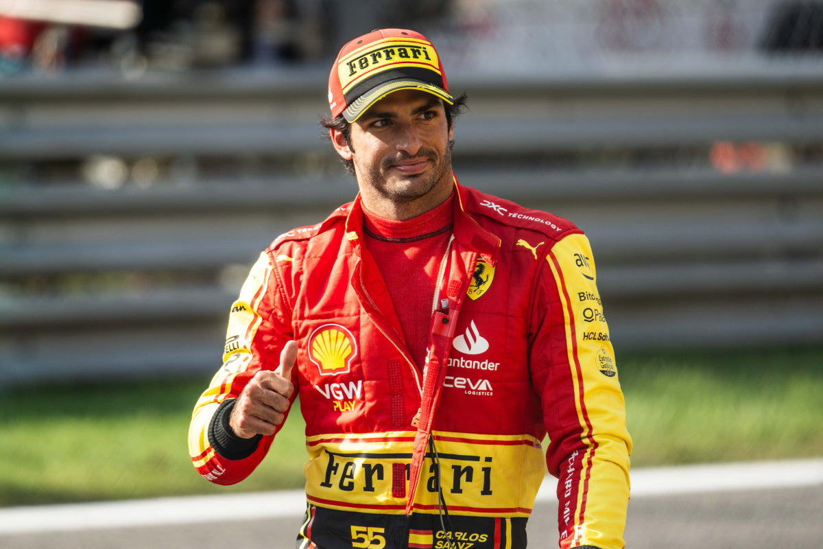 Carlos Sainz Ferrari unveils special suits 2023 Monza
